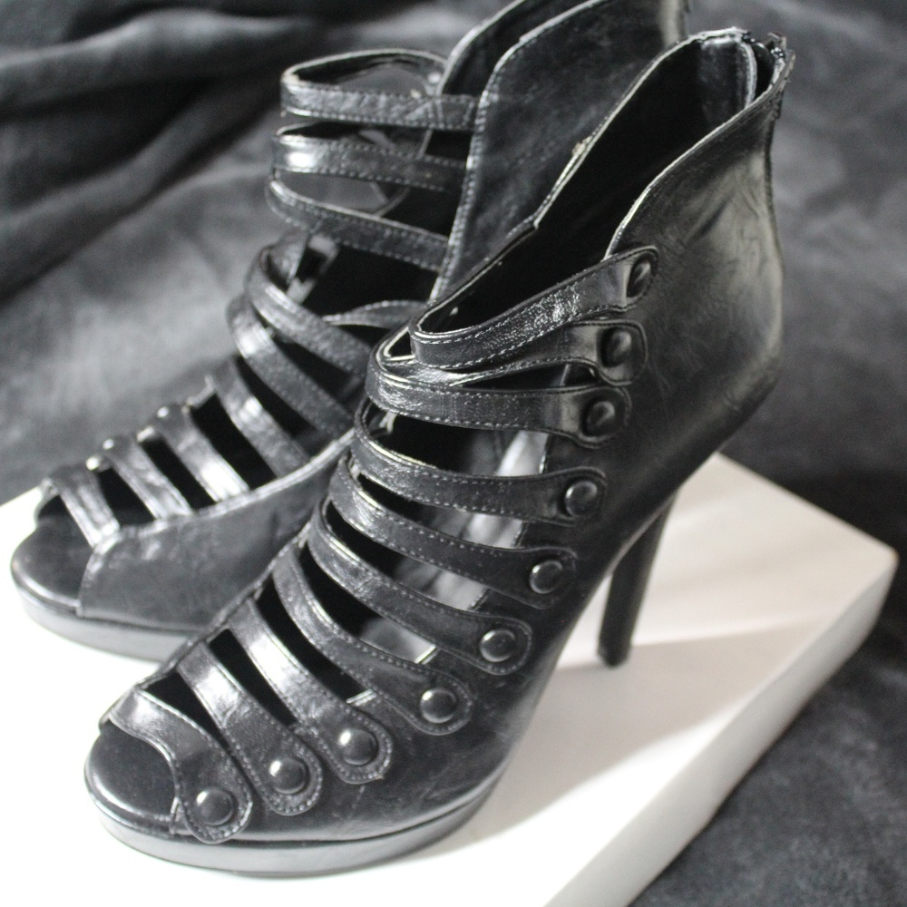 Black Sandal Heels